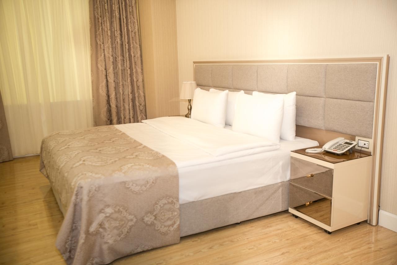 Rusel Hotel Baku Exterior foto