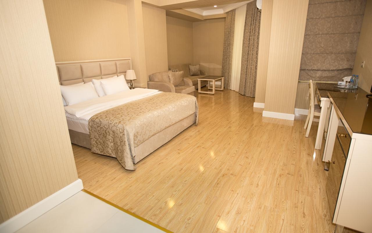 Rusel Hotel Baku Exterior foto