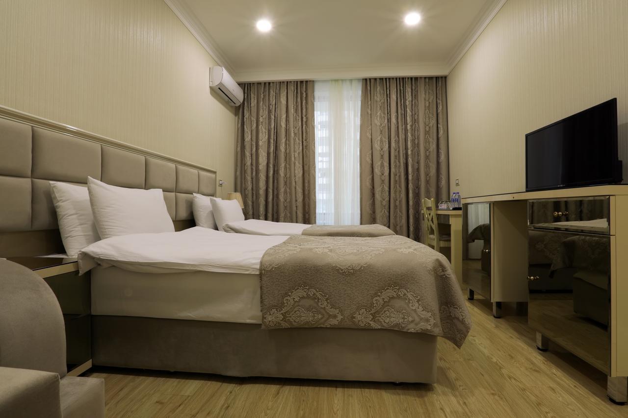 Rusel Hotel Baku Exterior foto